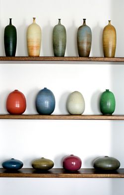 stoneware pottery of Bose