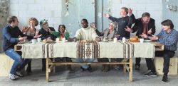 Andries de la Lande Cremer, L’ultima cena, ospiti e volontari della mensa del centro pastorale ecumenico diaconale De Open Hof, Paesi Bassi.